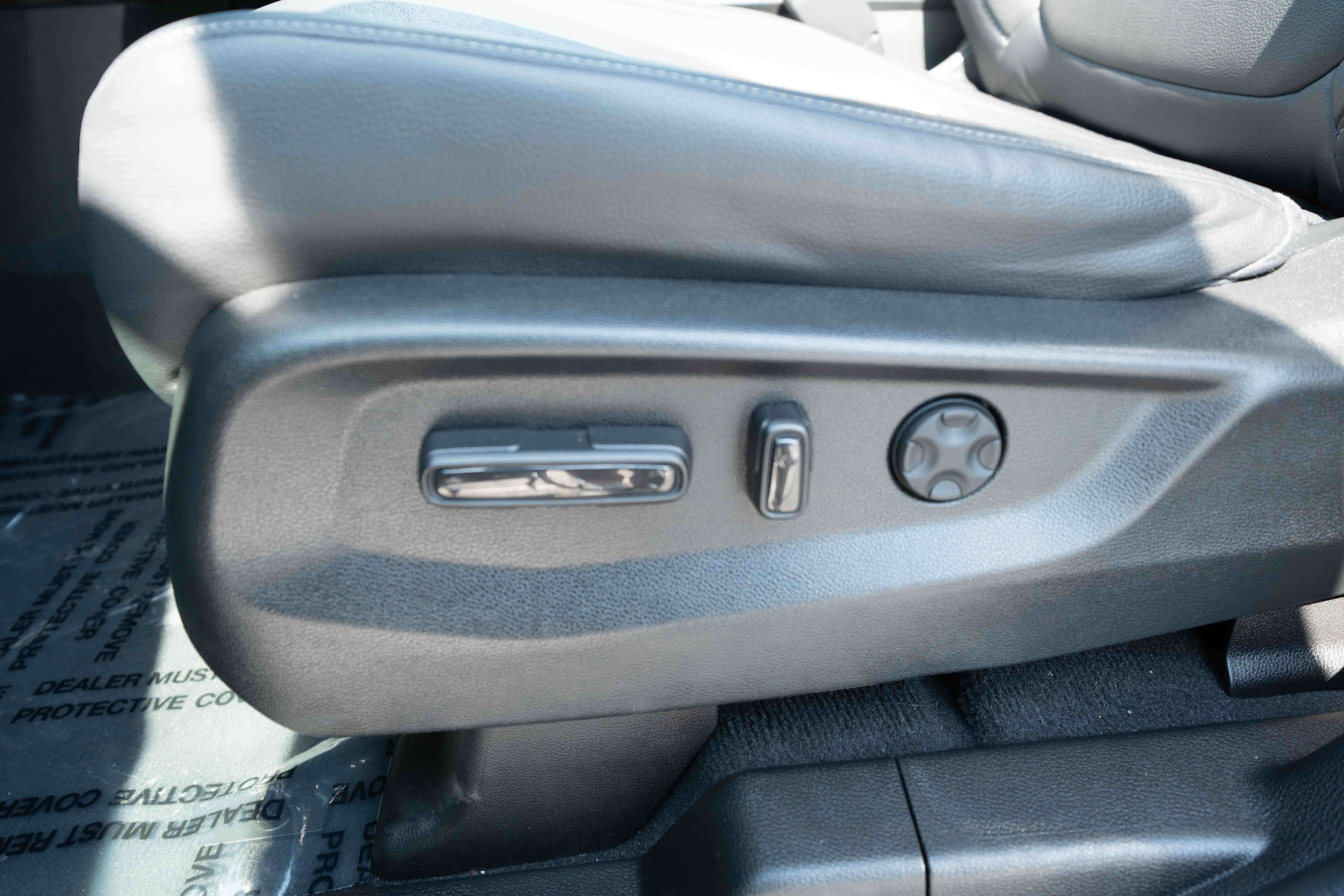 Used 2023 Honda Odyssey Touring image 12
