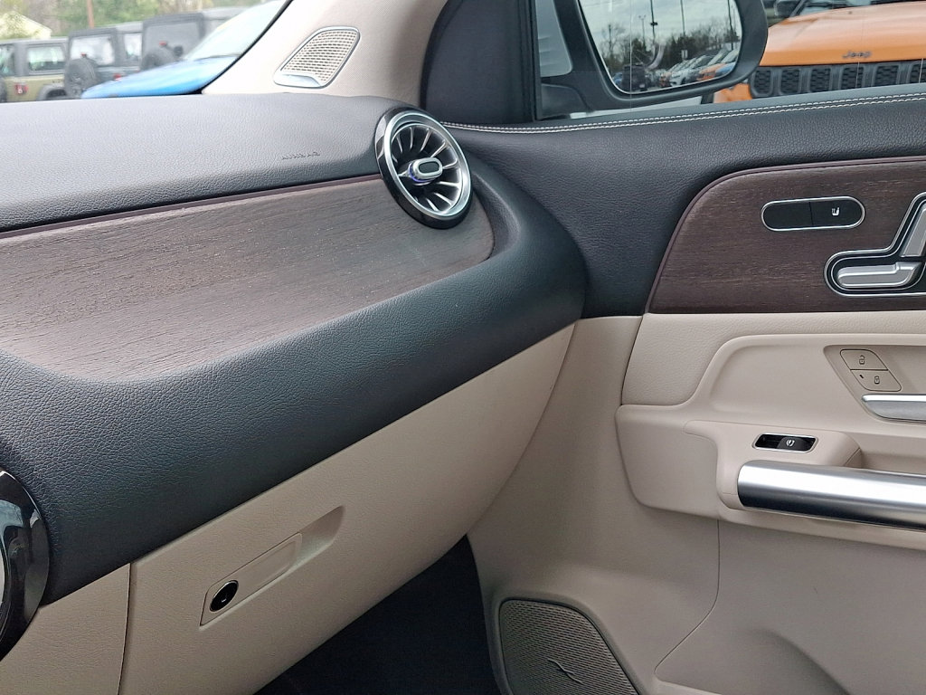 Used 2021 Mercedes-Benz GLA 250 4MATIC image 30