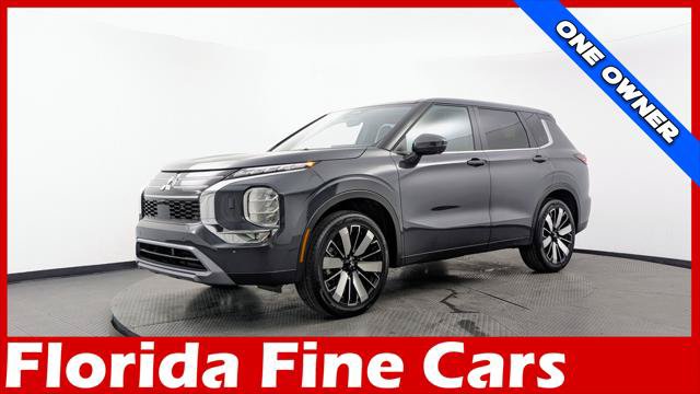 Used 2025 Mitsubishi Outlander SE AWD/4WD image 1