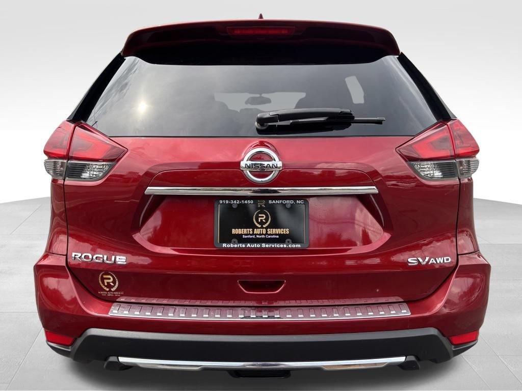 Used 2018 Nissan Rogue SV AWD/4WD image 4