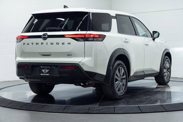 Used 2024 Nissan Pathfinder S w/ Cargo Package image 10