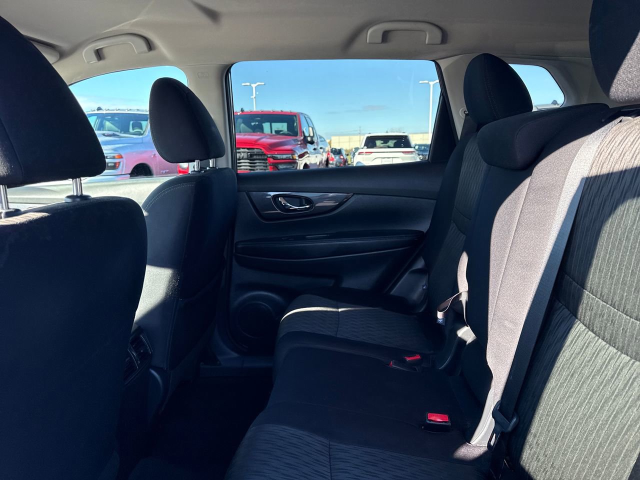 Used 2020 Nissan Rogue SL image 12