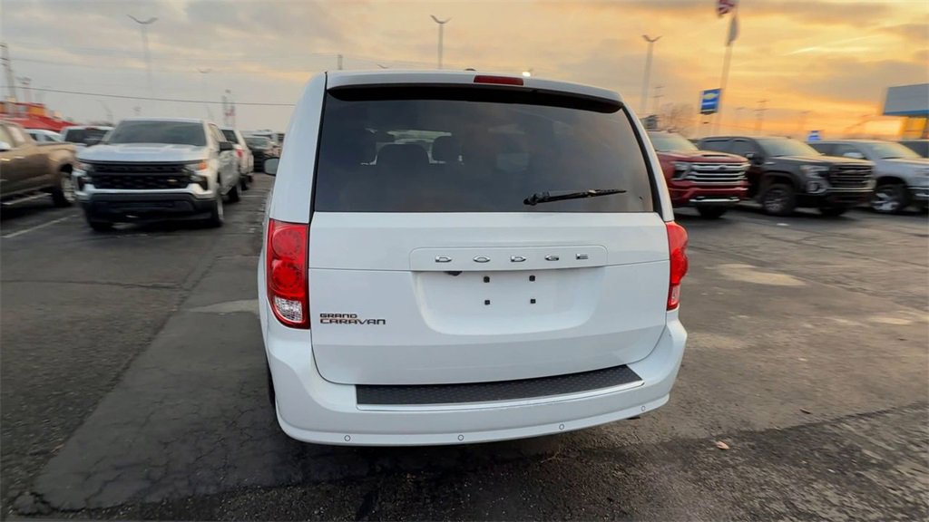 Used 2020 Dodge Grand Caravan SE w/ UConnect Hands-Free Group image 7