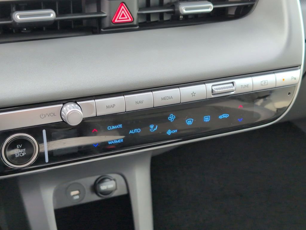 Used 2022 Hyundai Ioniq 5 SE w/ Cargo Package image 12