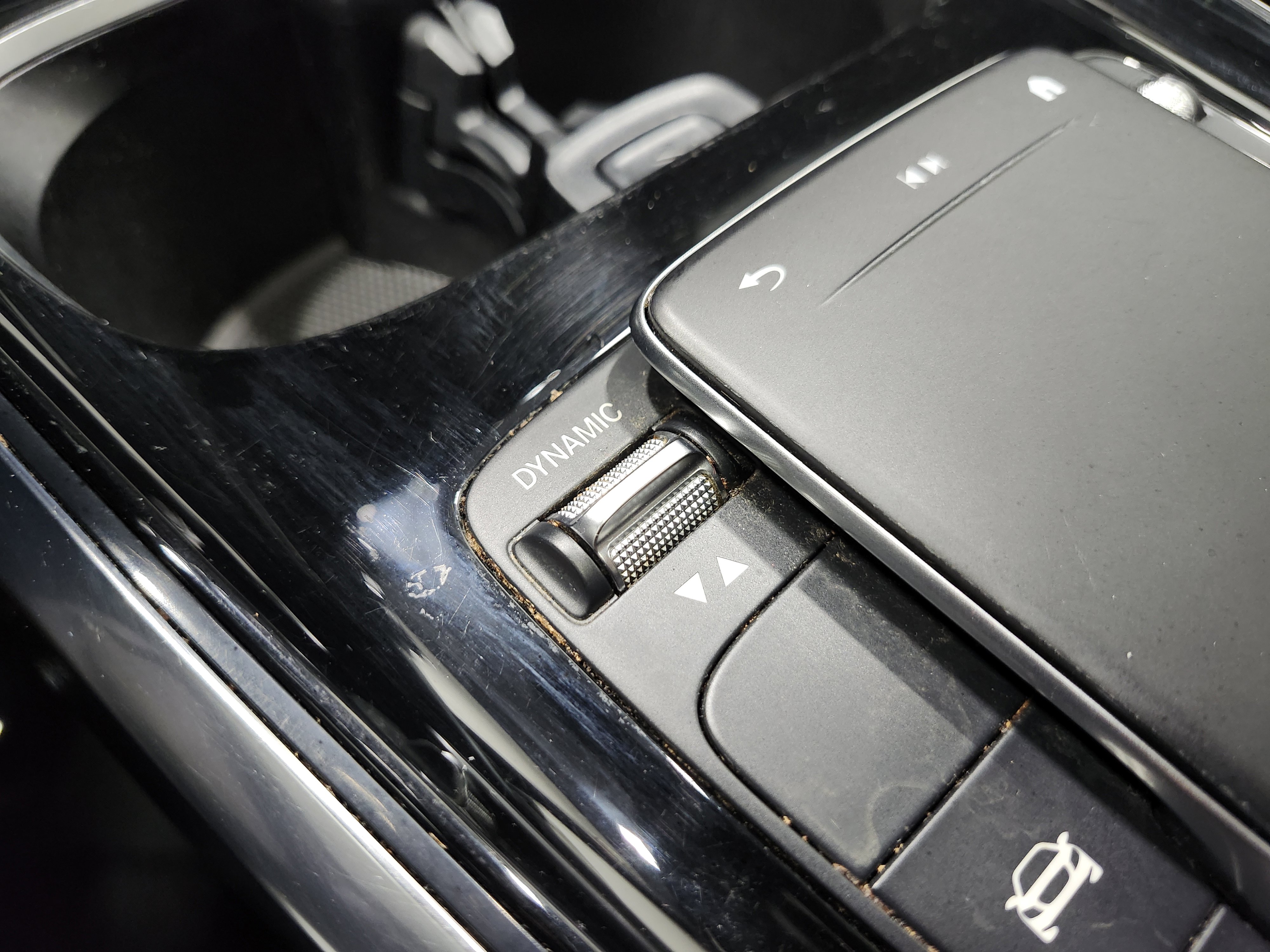 Used 2021 Mercedes-Benz GLB 250 4MATIC image 8