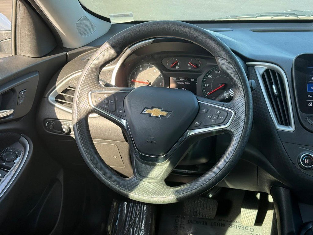Used 2023 Chevrolet Malibu LT image 14