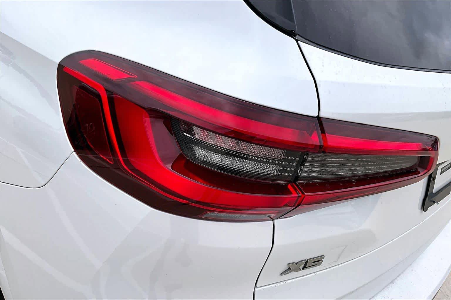 Used 2020 BMW X5 M50i AWD/4WD image 28