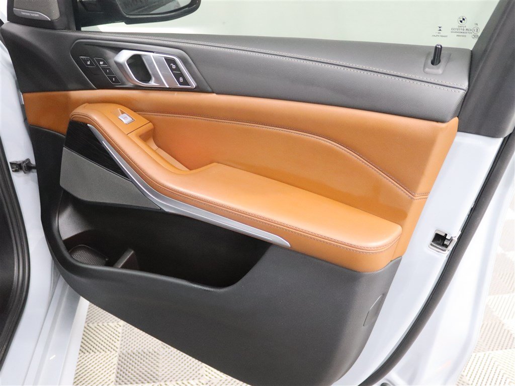 Used 2023 BMW X7 xDrive40i w/ Executive Package AWD/4WD image 35