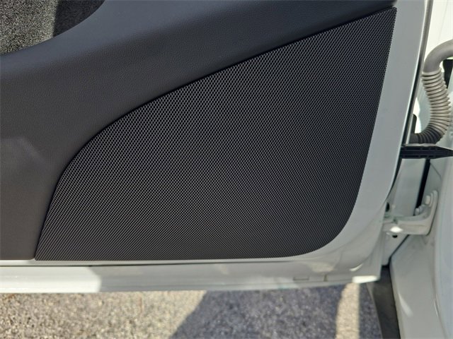 Used 2025 Tesla Model Y Long Range image 15