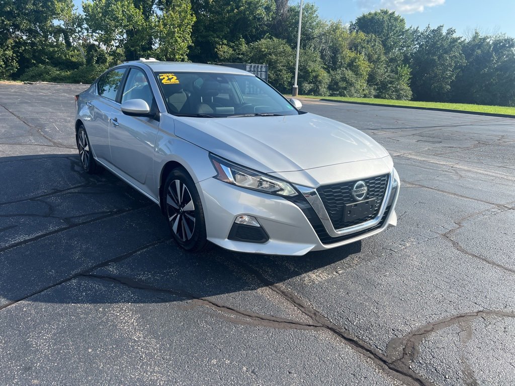 Used 2022 Nissan Altima 2.5 SV