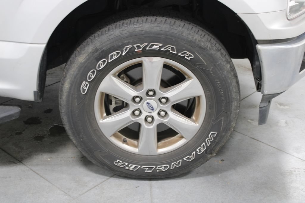 Used 2019 Ford F150 XLT w/ Equipment Group 302A Luxury AWD/4WD image 14