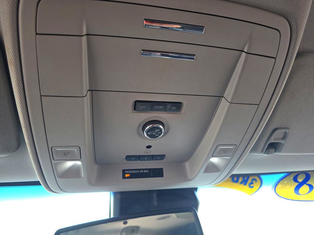 Used 2018 Chevrolet Suburban Premier image 17