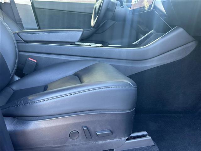 Used 2020 Tesla Model Y Long Range image 18