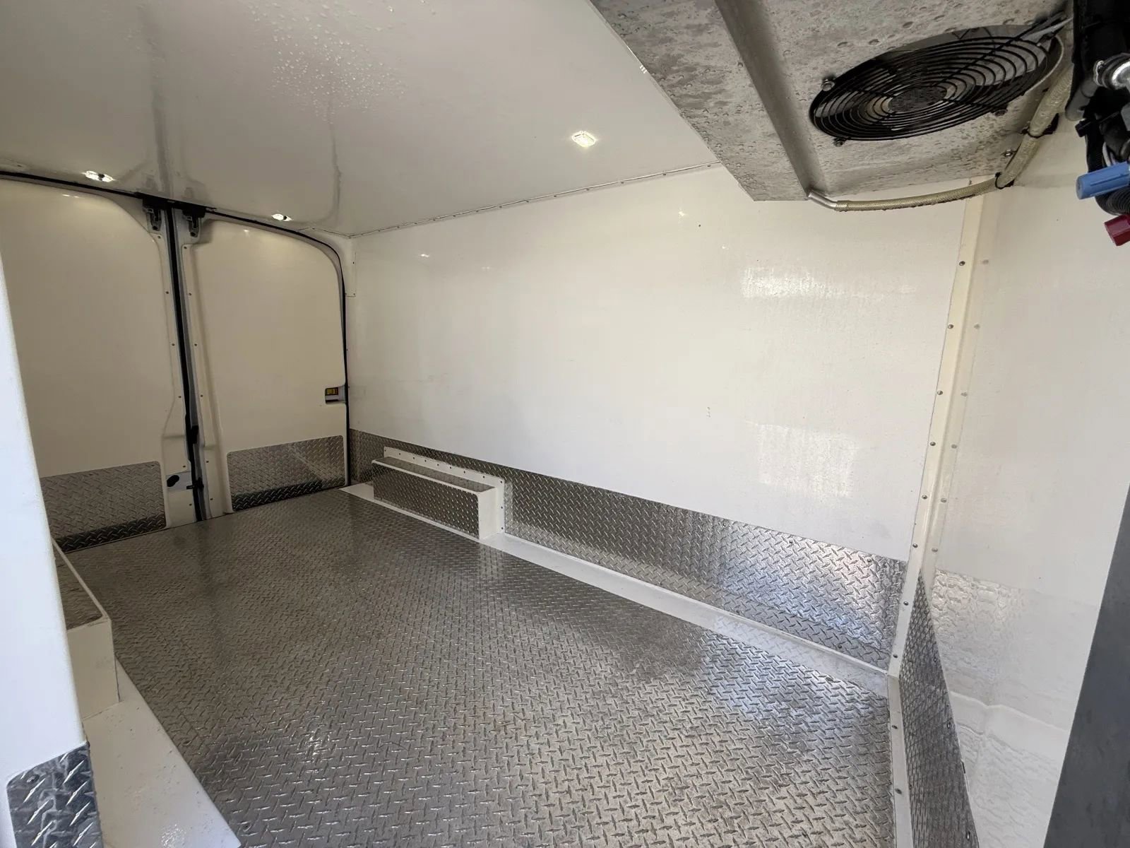 Used 2017 Ford Transit 250 148 Medium Roof image 14