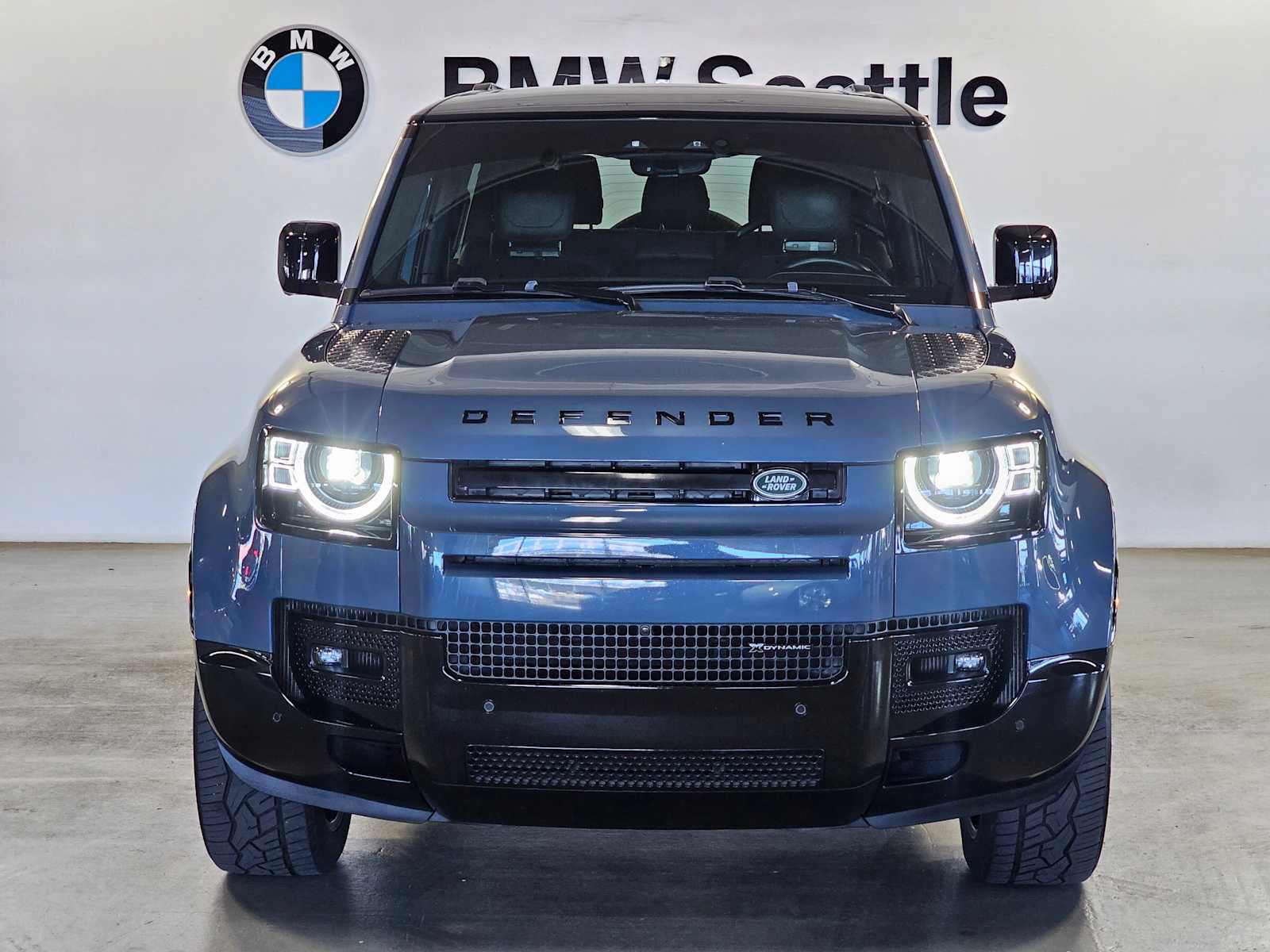 Used 2023 Land Rover Defender 90 X-Dynamic SE AWD/4WD image 6
