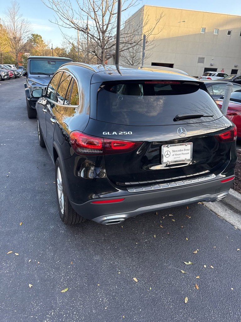 Used 2023 Mercedes-Benz GLA 250 4MATIC image 2