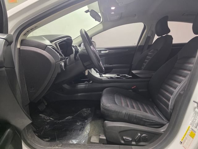 Used 2016 Ford Fusion SE FWD image 11