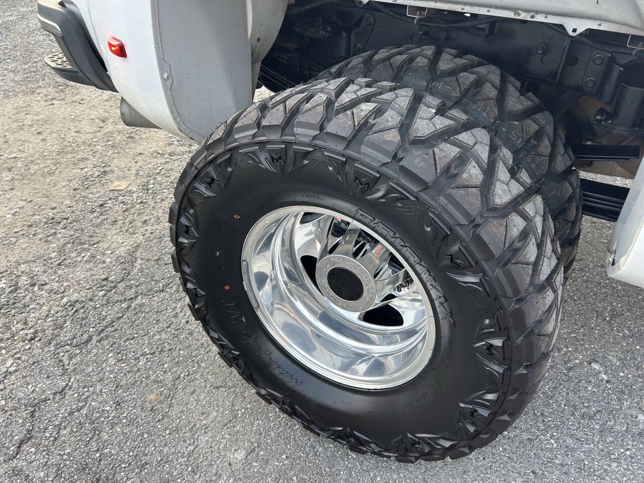 Used 2015 GMC Sierra 3500 SLT w/ Duramax Plus Package AWD/4WD image 12
