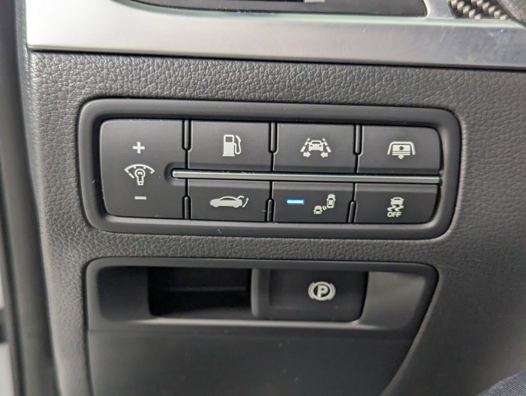 Used 2020 Genesis G80 3.3T Sport image 13