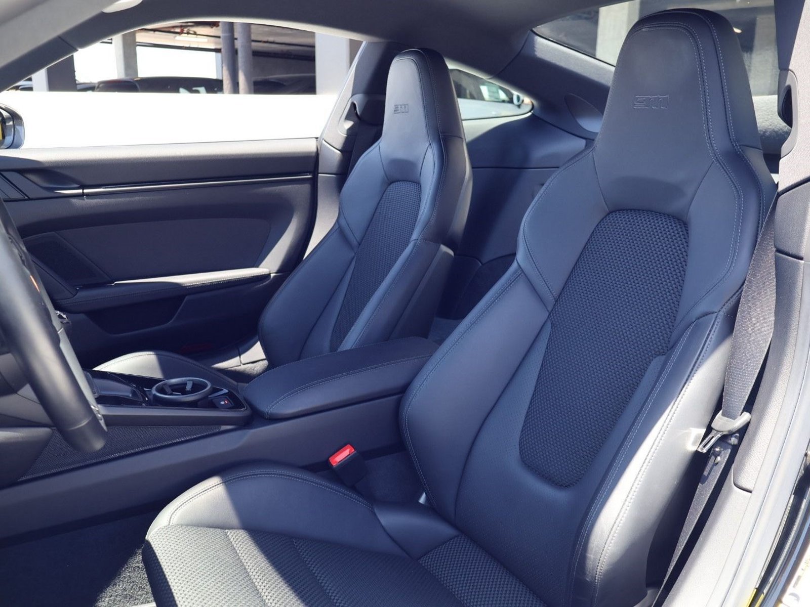 Certified 2024 Porsche 911 Carrera T RWD image 5