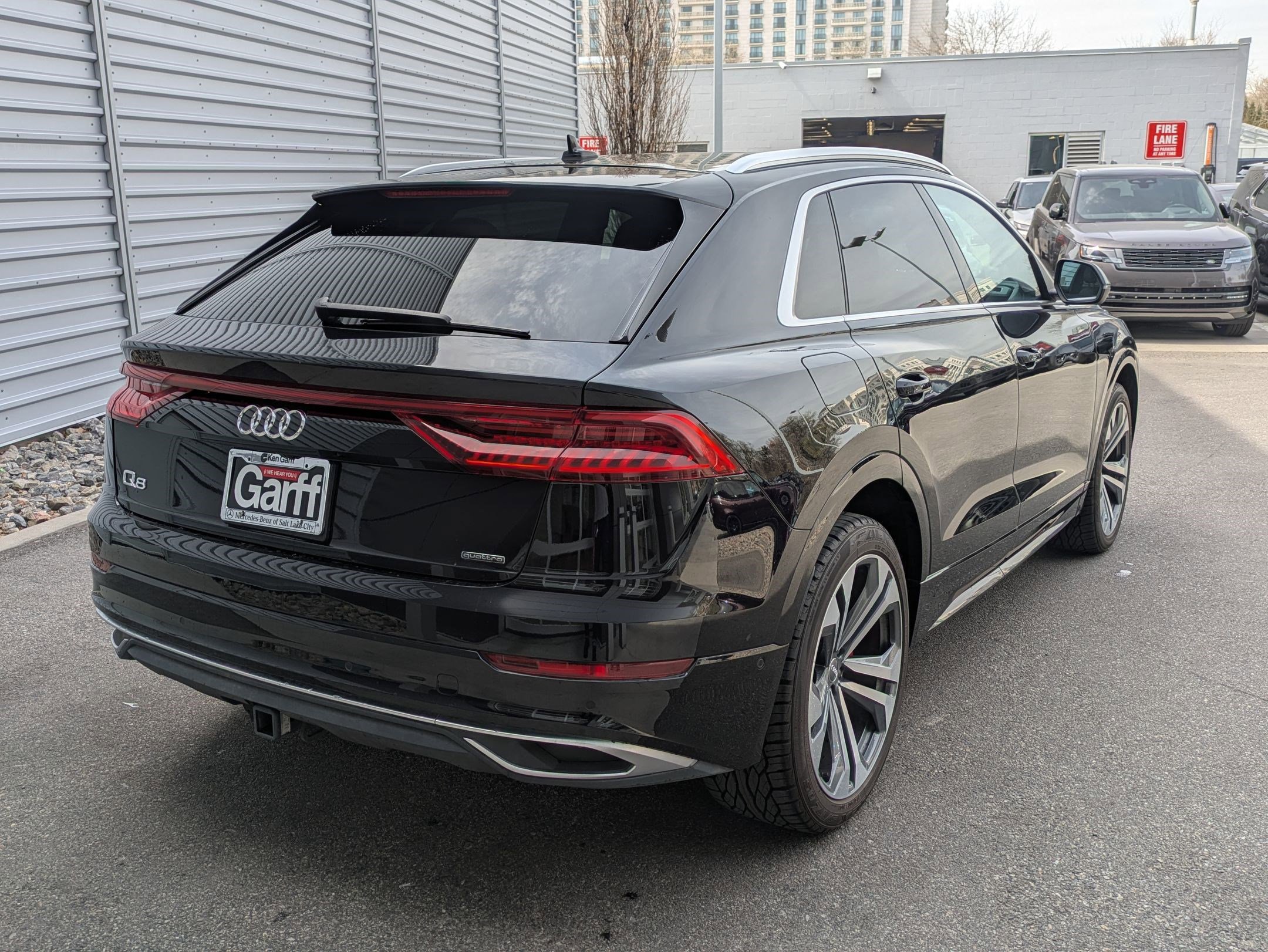 Used 2019 Audi Q8 Premium Plus w/ Premium Plus AWD/4WD image 3