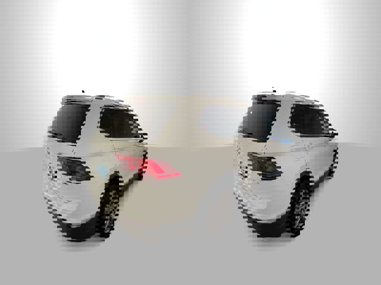 Used 2021 Volkswagen Tiguan SEL image 8