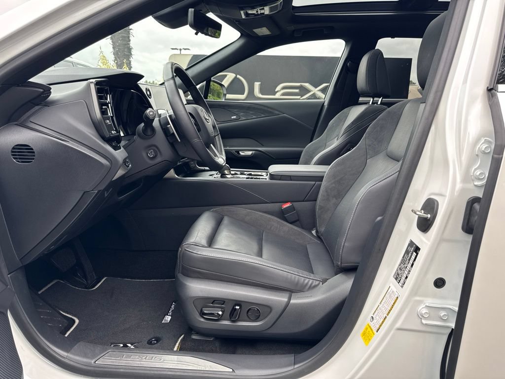 Certified 2025 Lexus RX 450h AWD w/ Luxury Package image 4