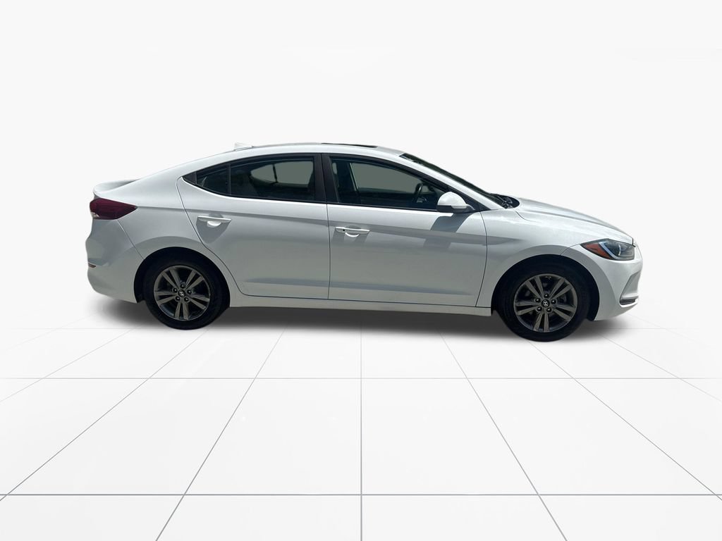 Used 2017 Hyundai Elantra Value Edition w/ Cargo Package FWD image 9
