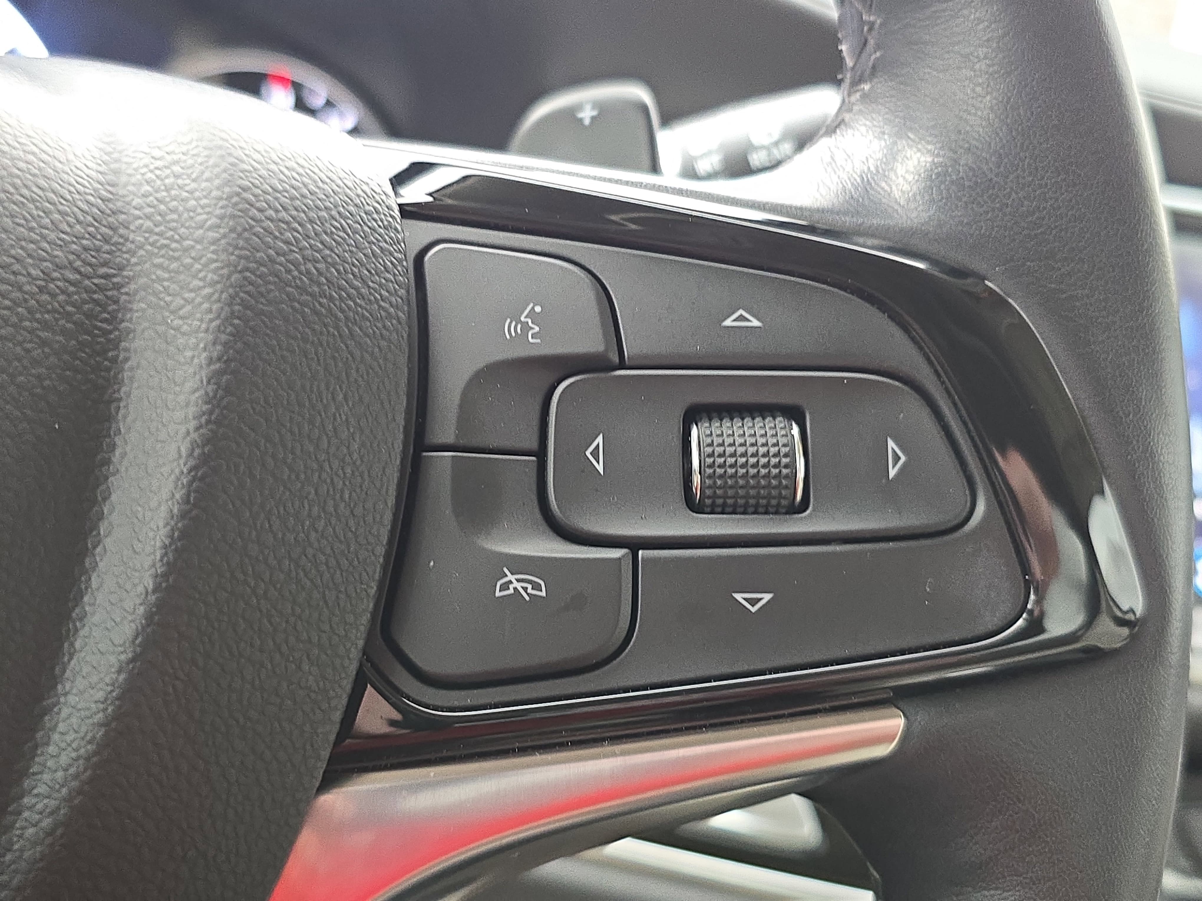 Used 2024 Buick Enclave Avenir w/ Avenir Technology Package FWD image 19