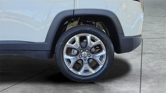 Used 2019 Jeep Compass Limited image 29