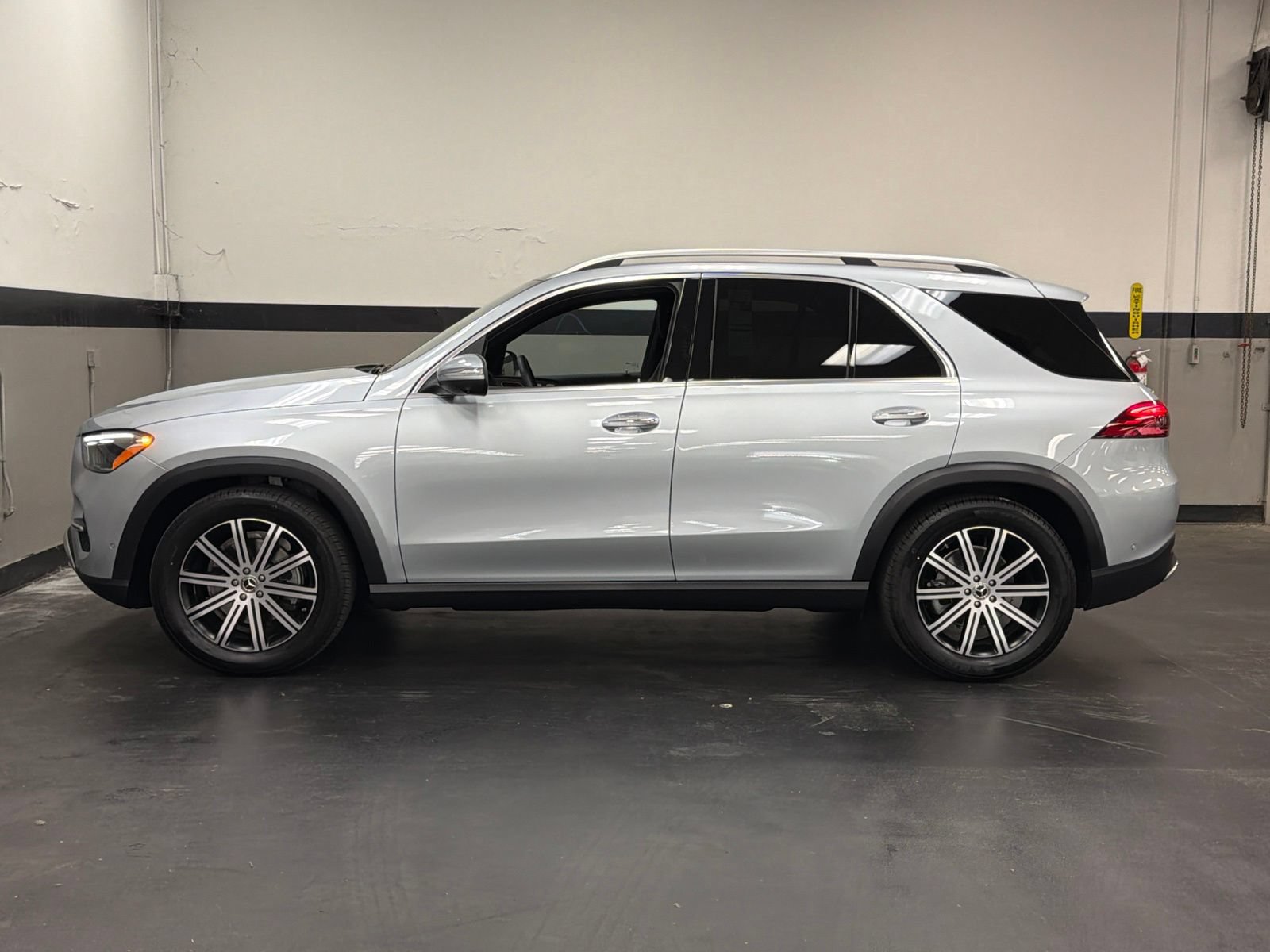 Certified 2026 Mercedes-Benz GLE 350 4MATIC image 8