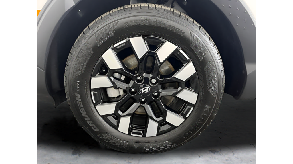 Used 2025 Hyundai Santa Cruz SEL FWD image 25