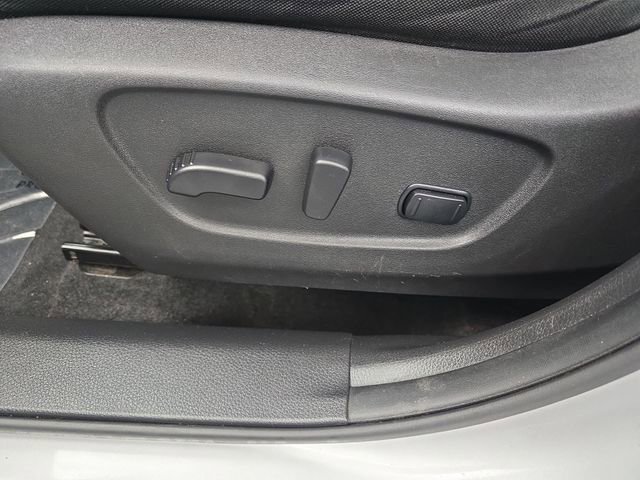 Used 2019 Nissan Rogue SV w/ Sun & Sound Touring Package image 23