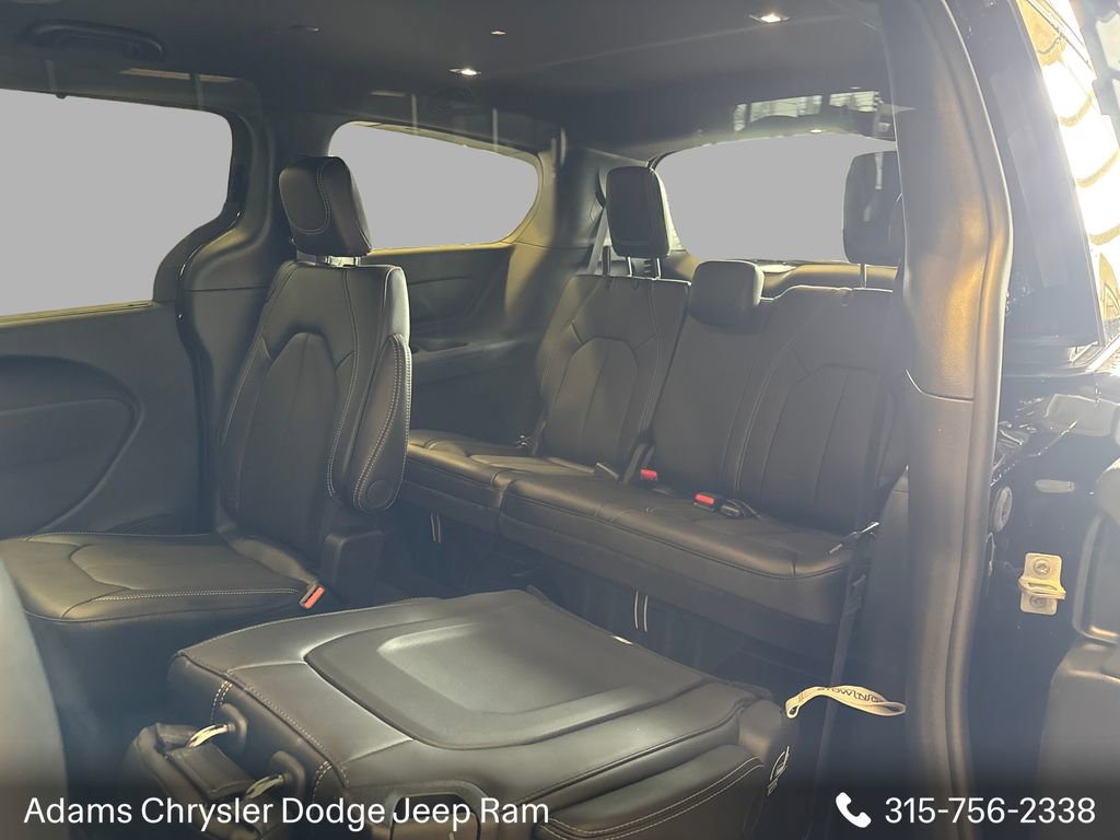 New 2027 Chrysler Pacifica Select AWD/4WD image 10