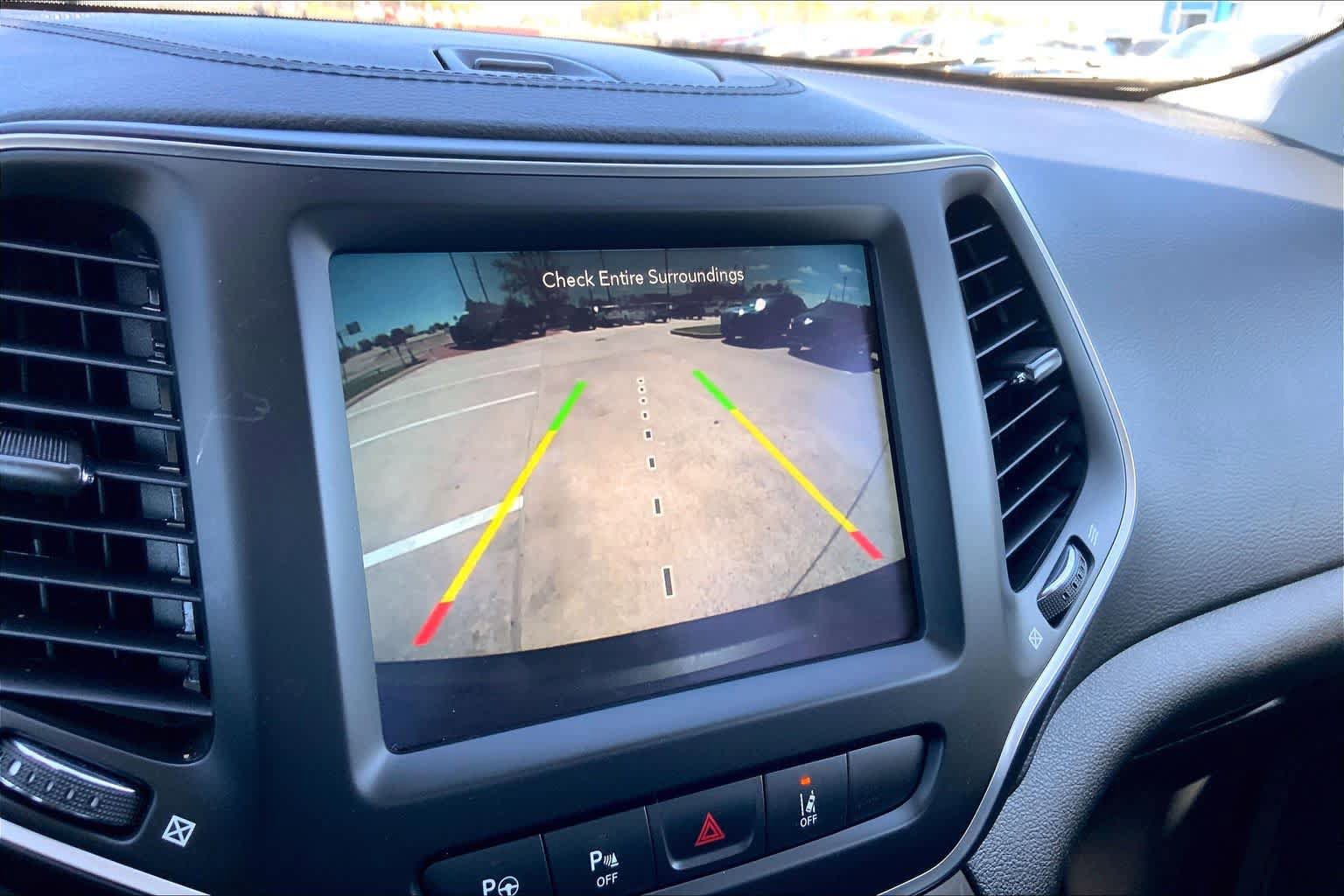 Used 2023 Jeep Cherokee Altitude Lux AWD/4WD image 28