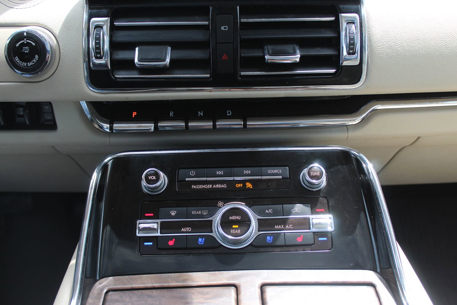 Used 2020 Lincoln Navigator L Reserve w/ Equipment Group 208A Reserve AWD/4WD image 38