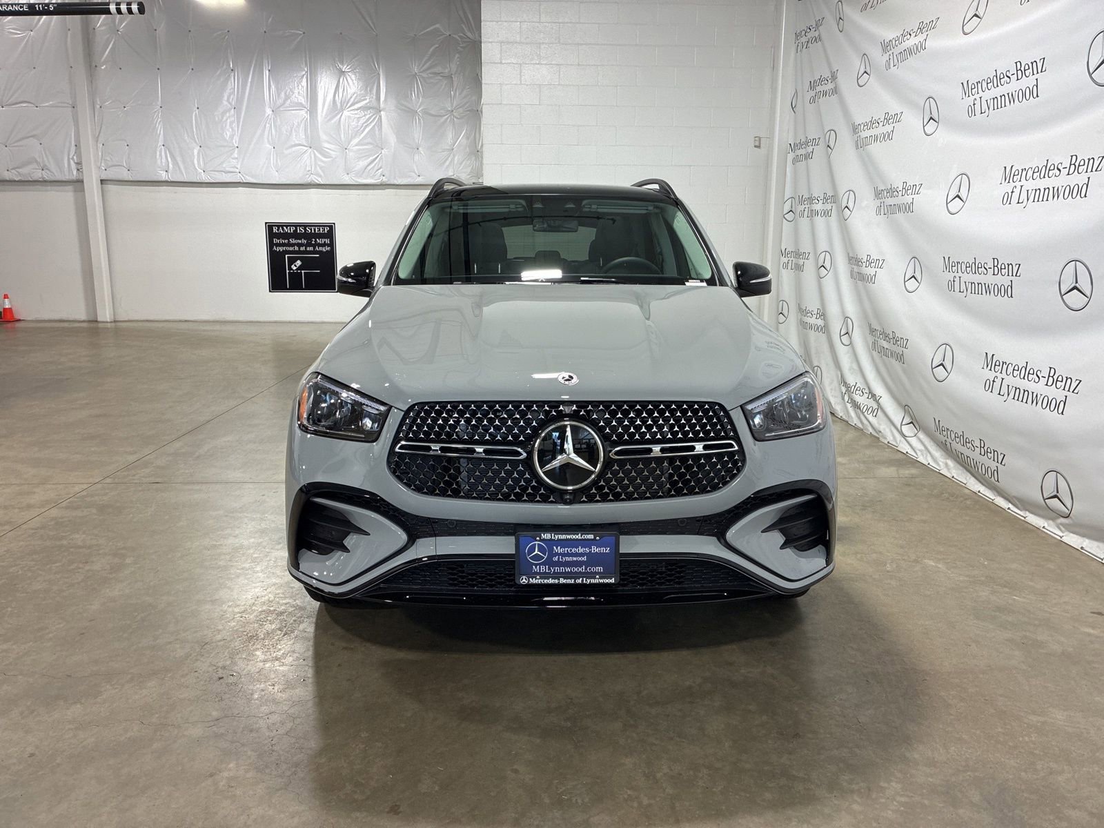 New 2026 Mercedes-Benz GLE 450 4MATIC image 2