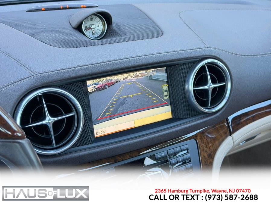 Used 2013 Mercedes-Benz SL 550 w/ Premium Pkg image 25