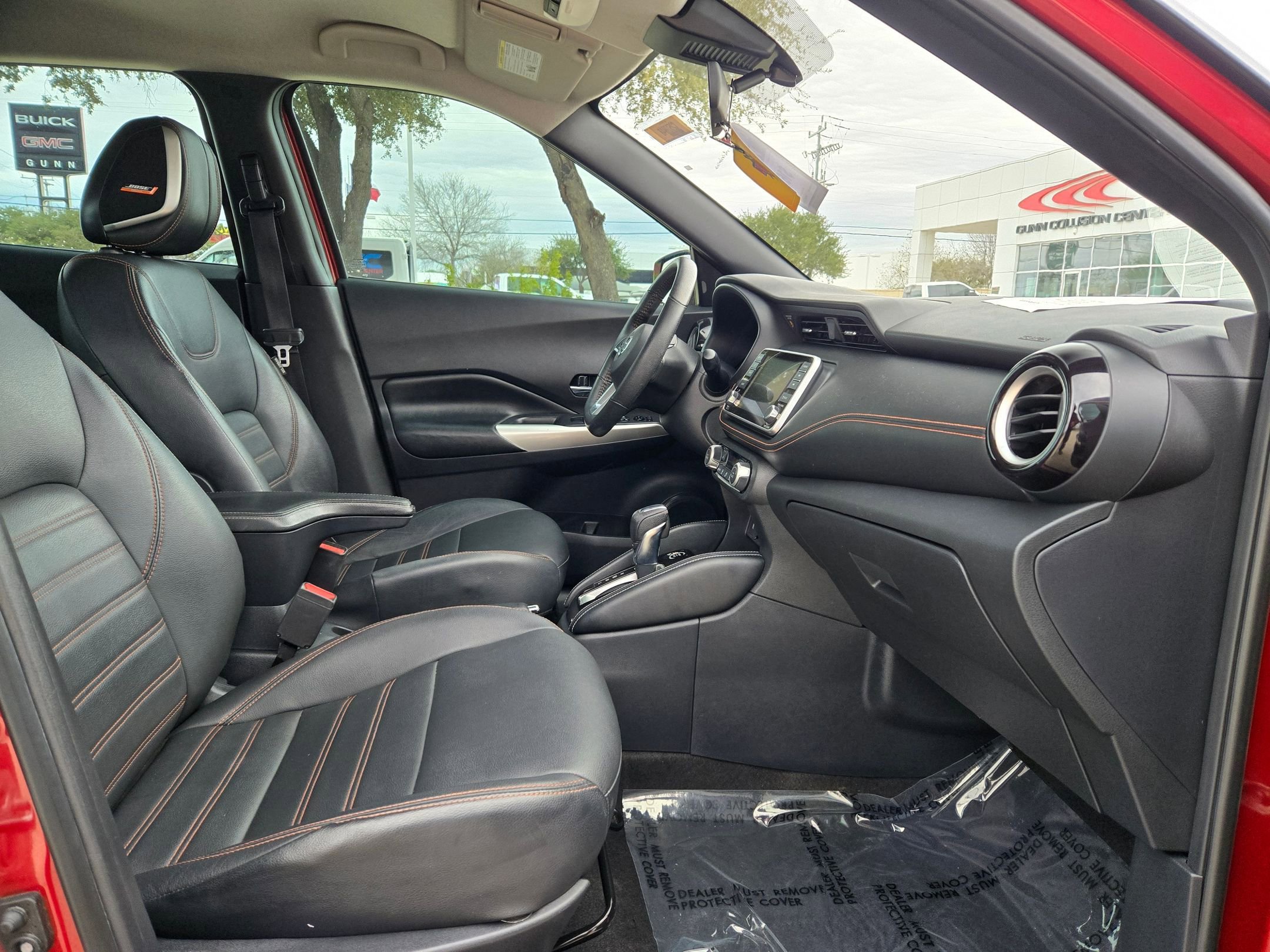 Used 2020 Nissan Kicks SR w/ SR Premium Package image 27