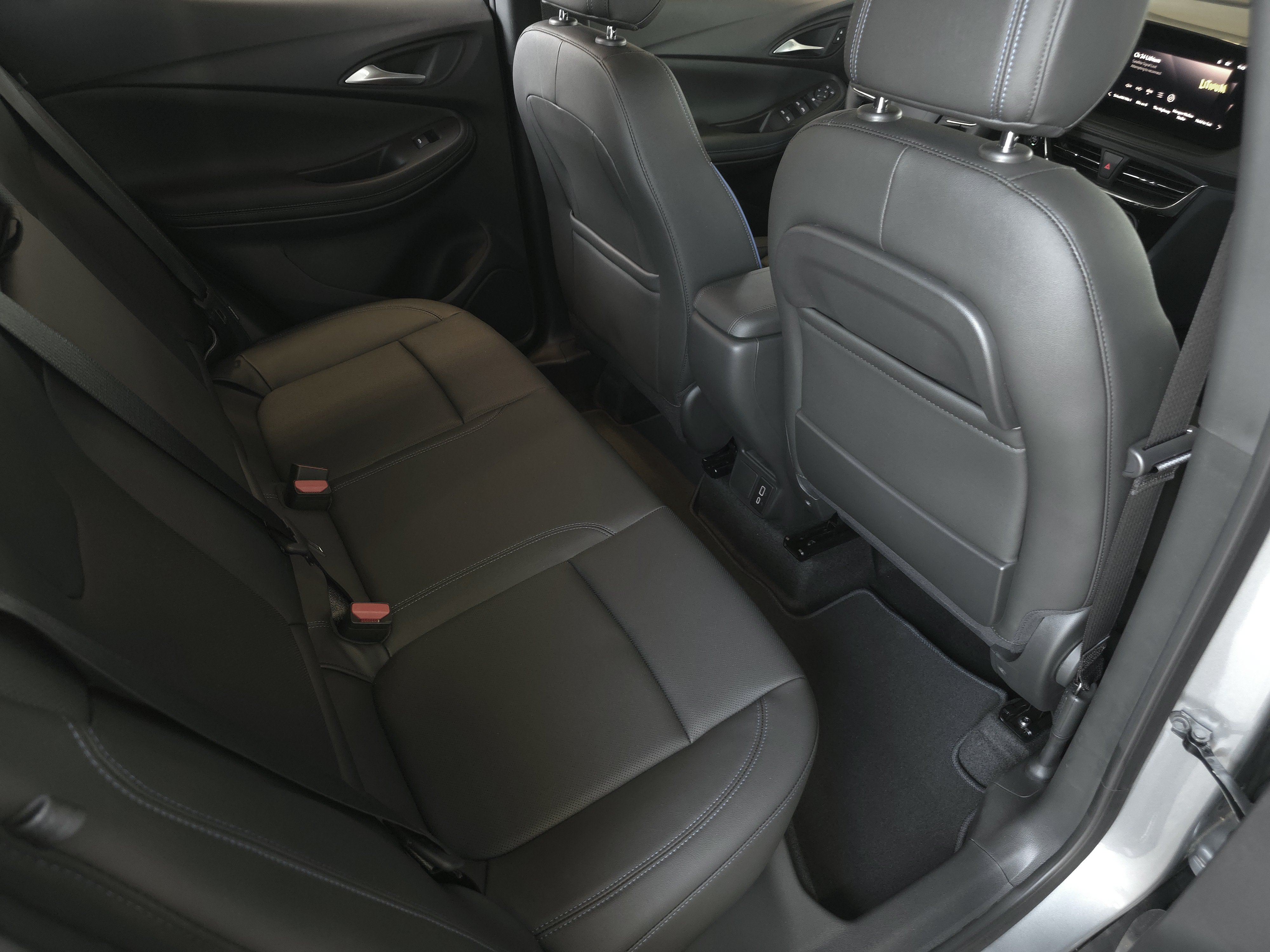 New 2026 Buick Encore GX Sport Touring w/ Comfort Package FWD image 30
