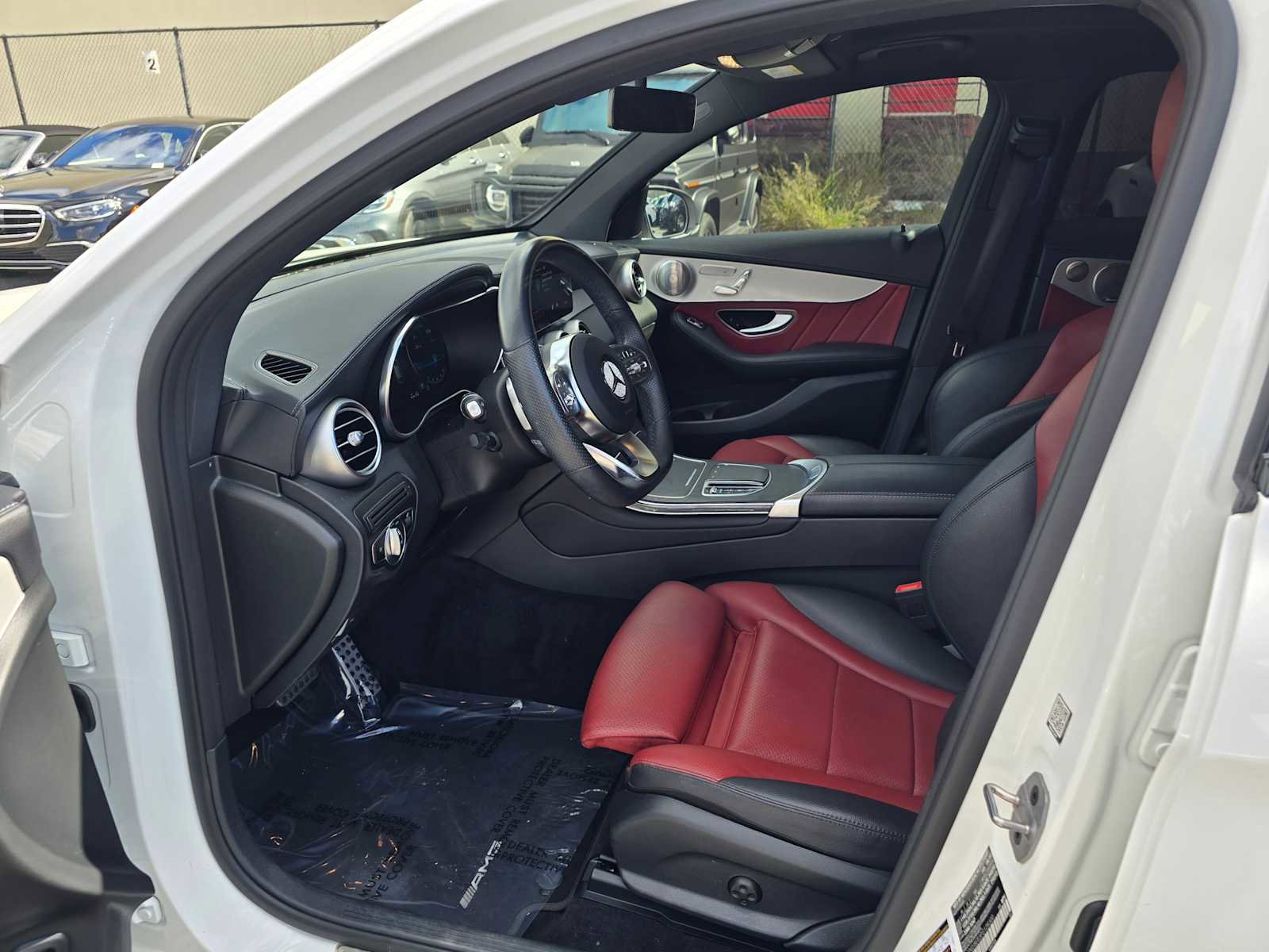 Used 2023 Mercedes-Benz GLC 300 4MATIC Coupe image 22