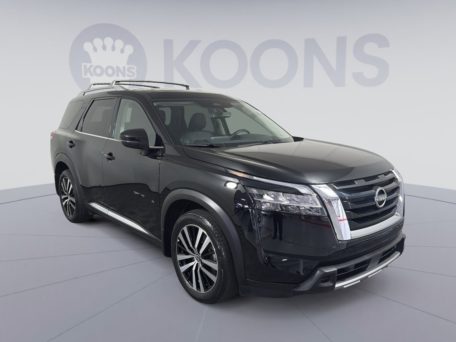 Used 2023 Nissan Pathfinder Platinum image 10