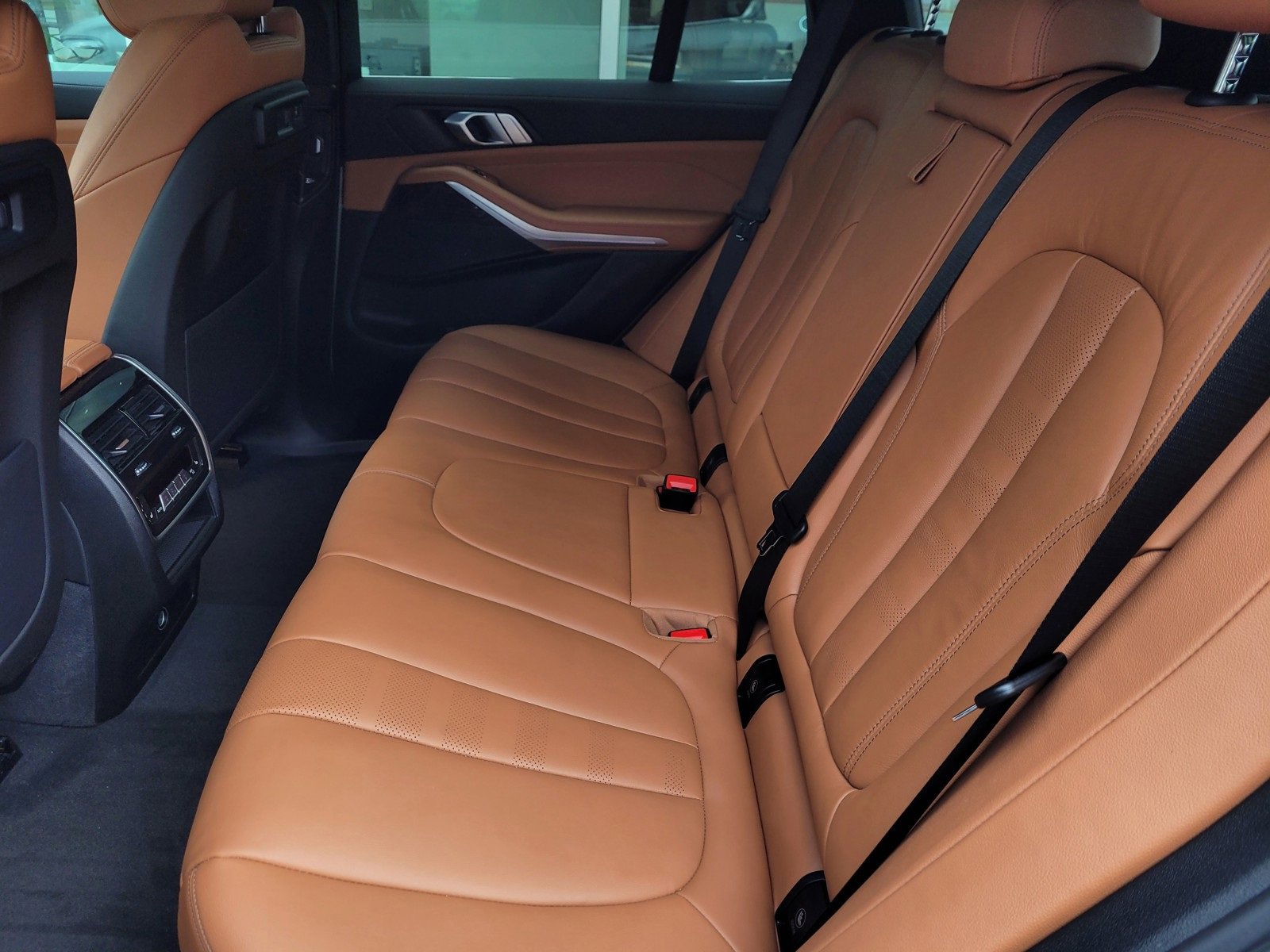 Used 2021 BMW X5 xDrive40i w/ Convenience Package image 11