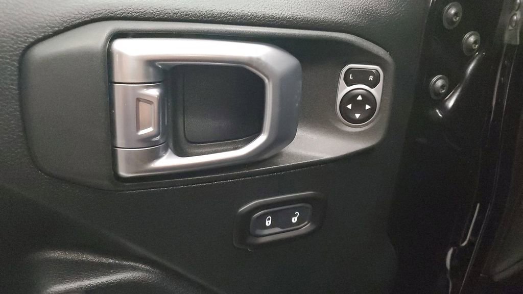 Used 2020 Jeep Wrangler Sport AWD/4WD image 20