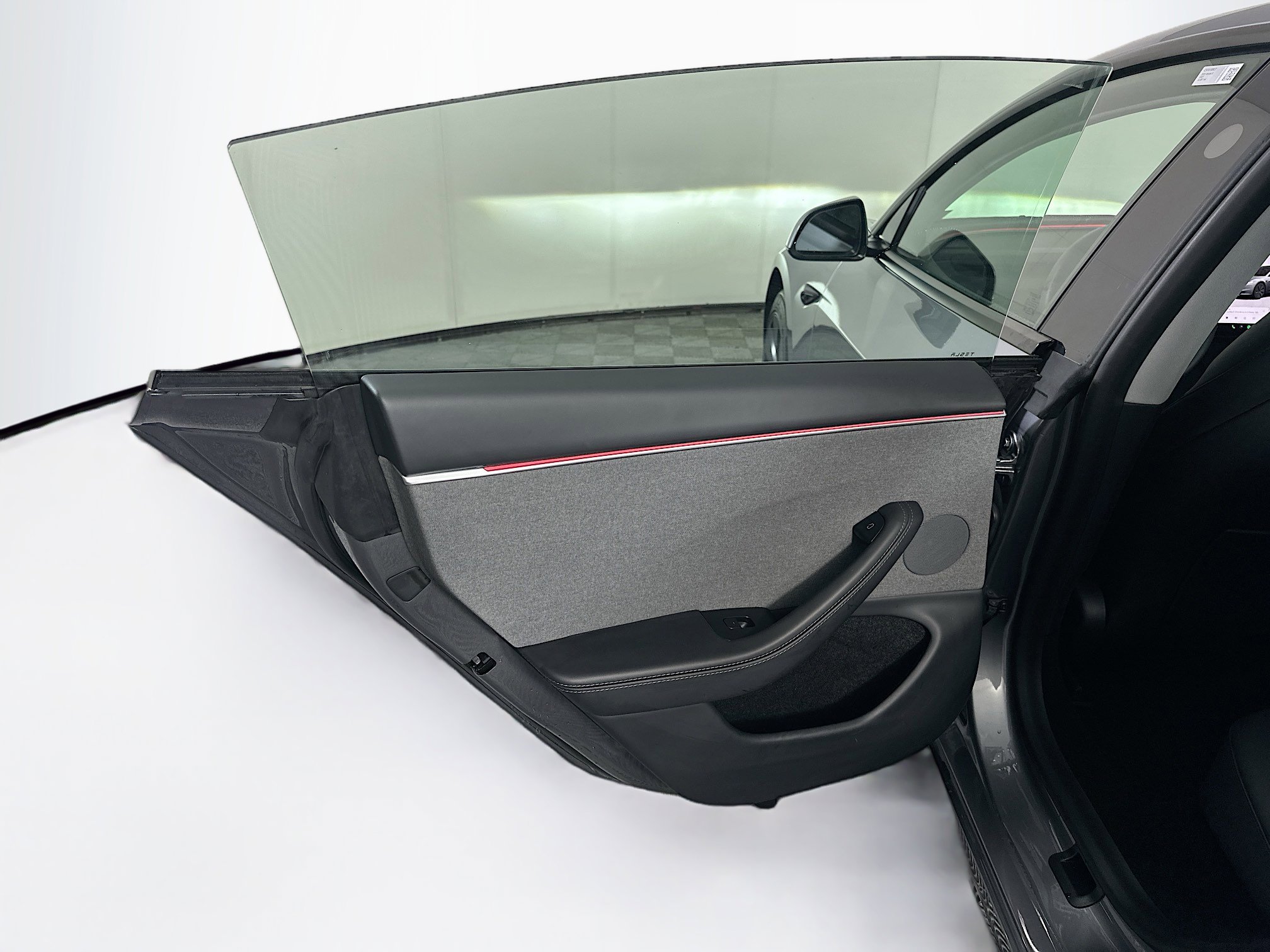 Used 2025 Tesla Model 3 Long Range image 26