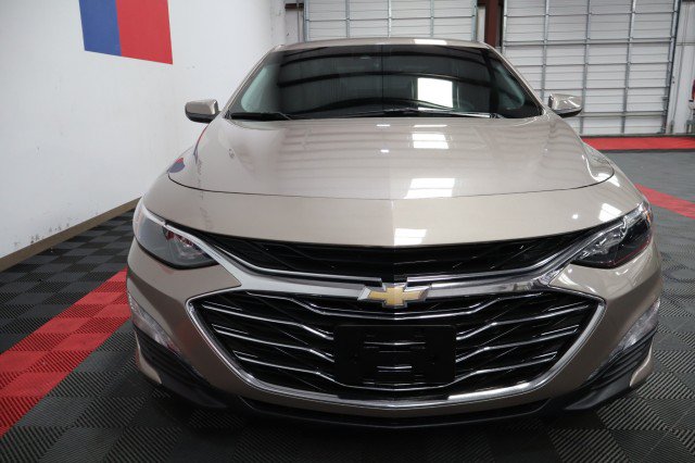 Used 2023 Chevrolet Malibu LT w/ Driver Confidence Package FWD image 4