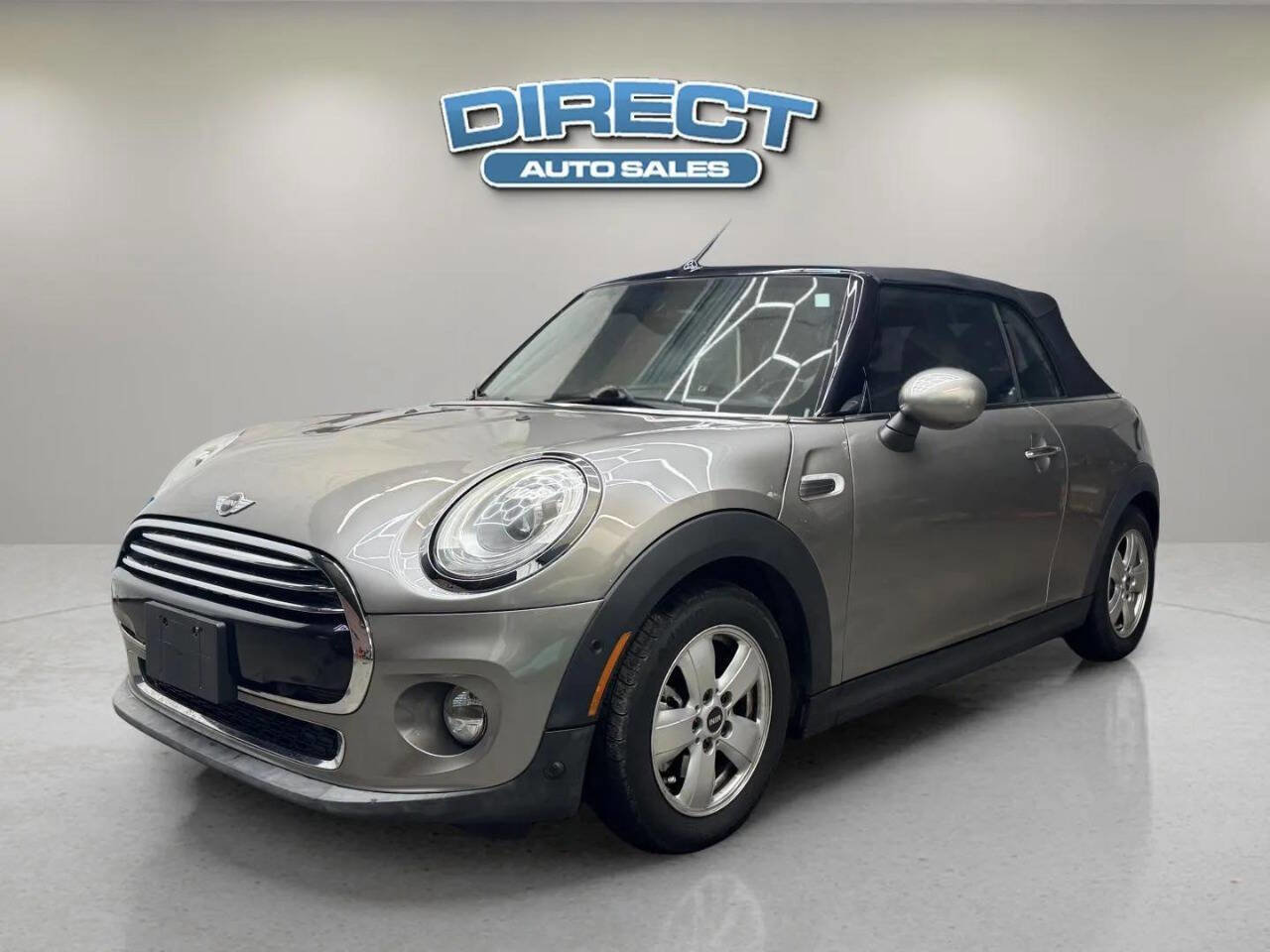 Used 2018 MINI Cooper Convertible image 3