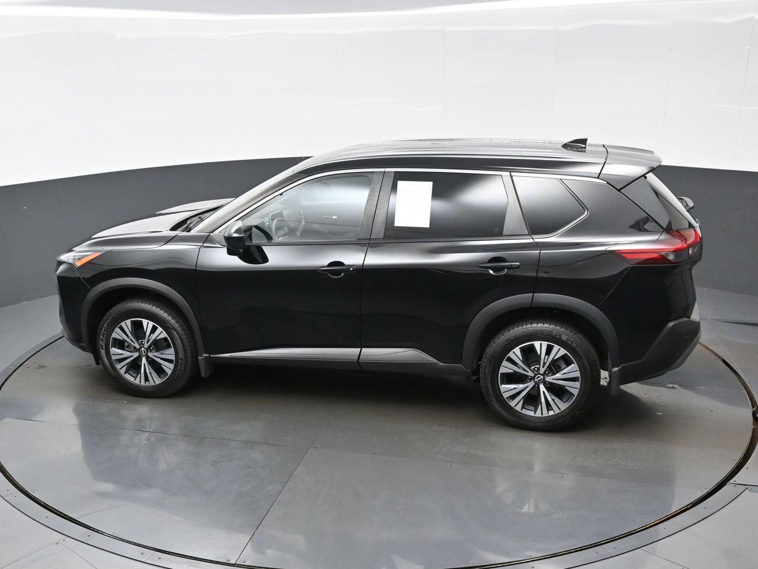 Used 2023 Nissan Rogue SV AWD/4WD image 38