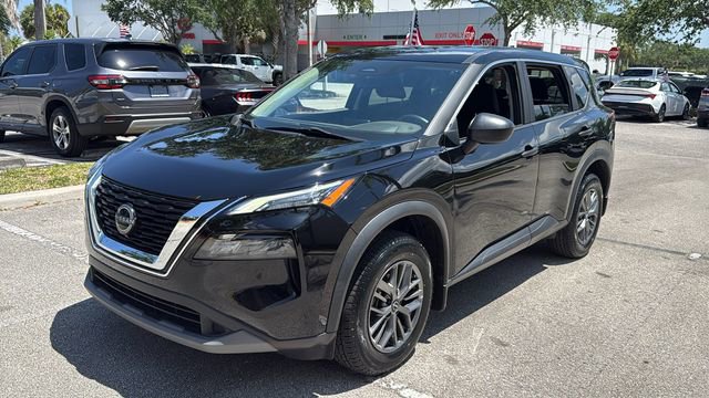Used 2023 Nissan Rogue S AWD/4WD image 3