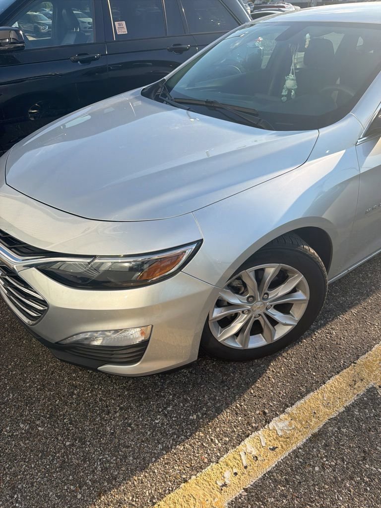 Used 2019 Chevrolet Malibu LT FWD image 3